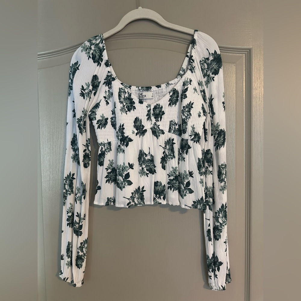 Hollister floral blouse